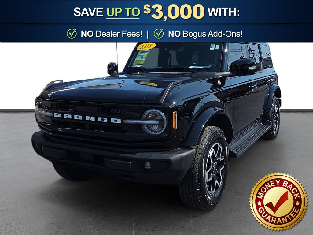 Used 2025 Ford Bronco Outer Banks AWD/4WD image 1