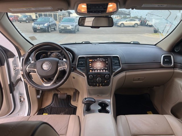 Used 2015 Jeep Grand Cherokee Overland w/ Advanced Technology Group image 19