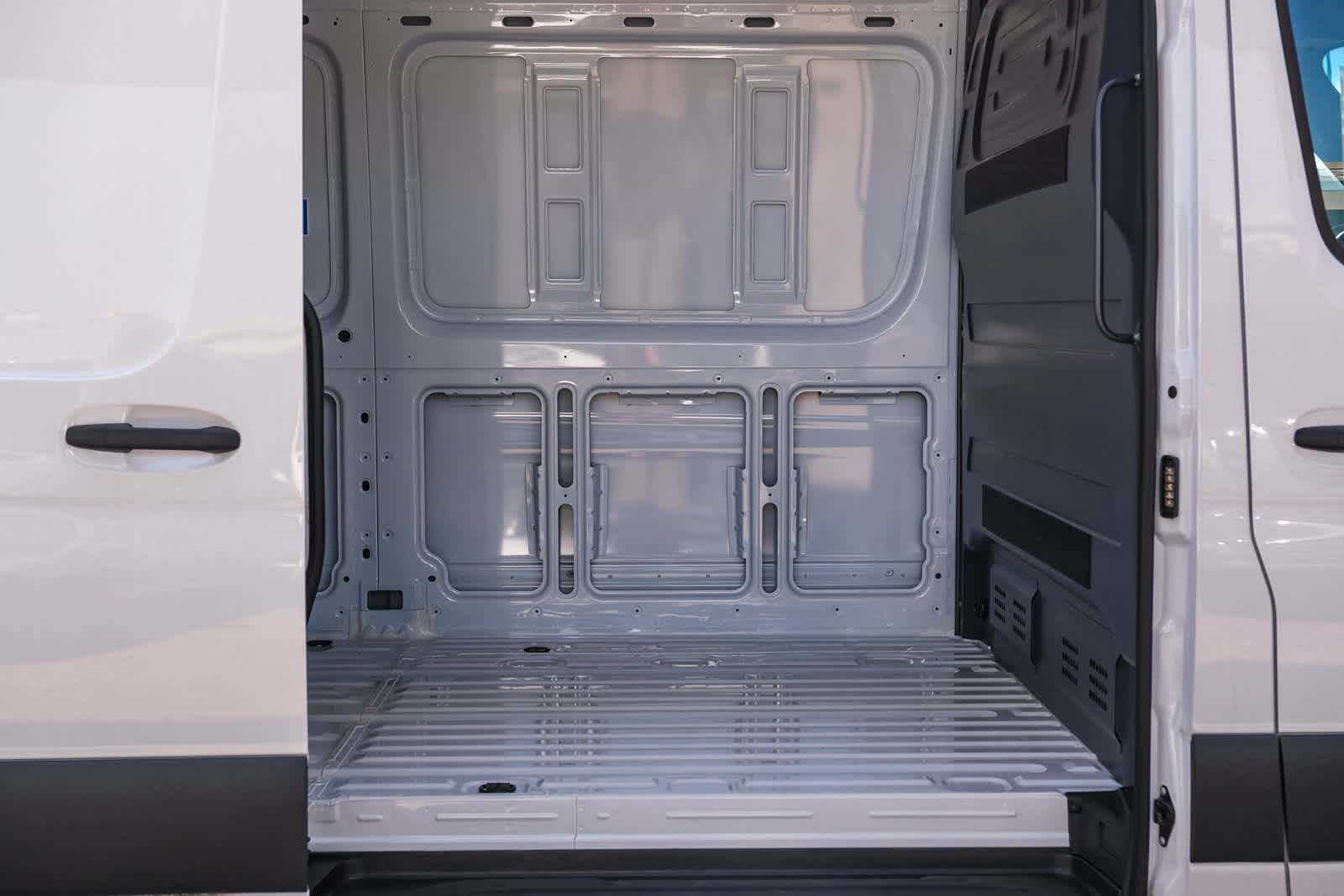 New 2025 Mercedes-Benz Sprinter 2500 image 32