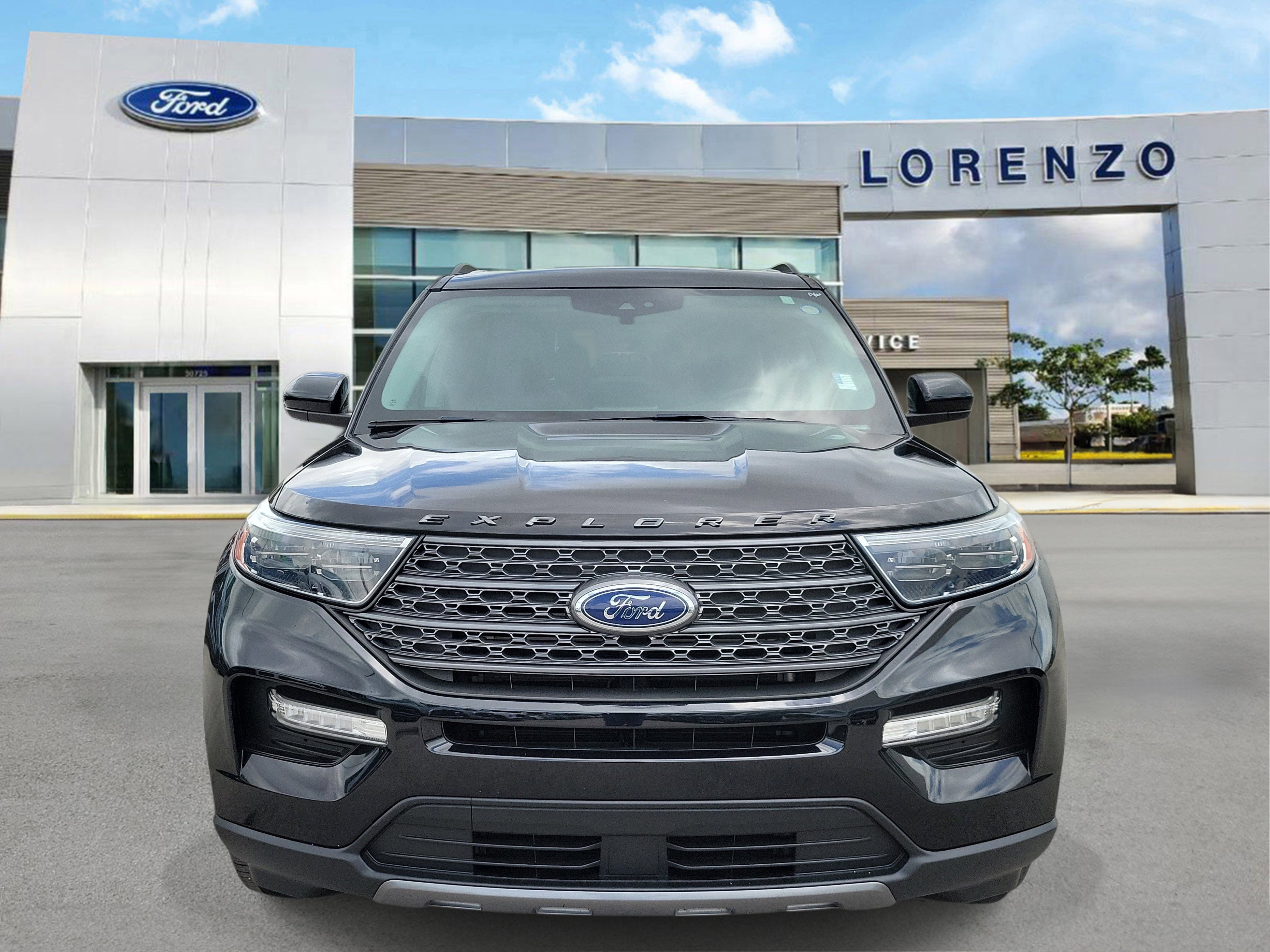 Used 2023 Ford Explorer XLT w/ Equipment Group 202A RWD video 2