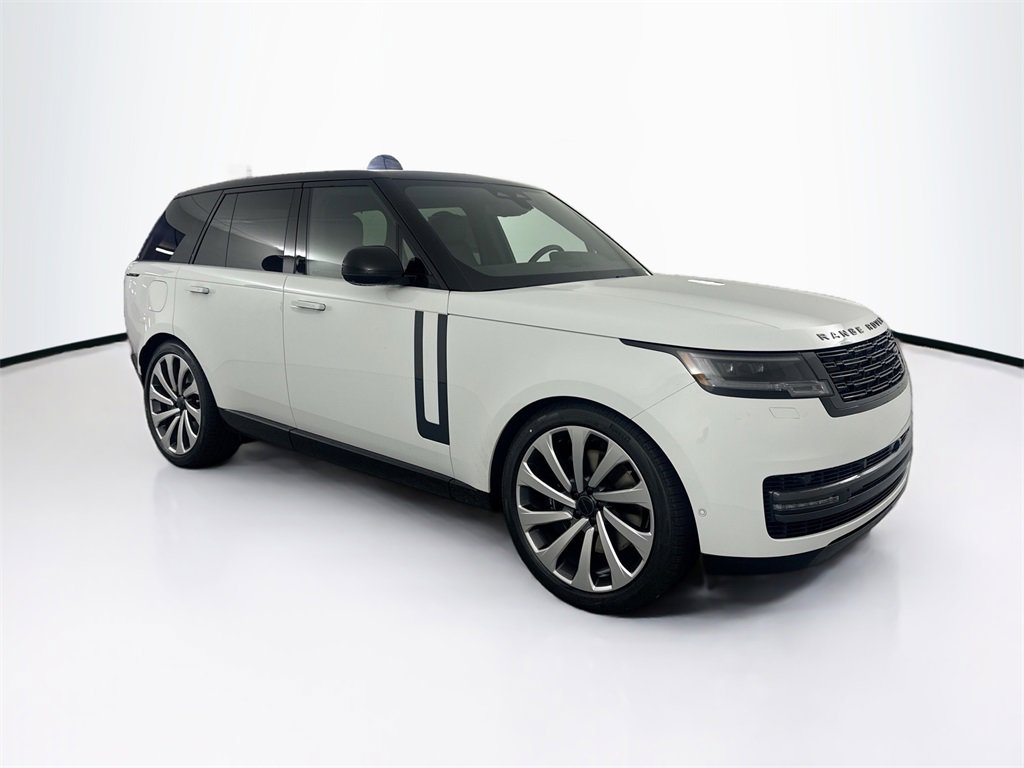 New 2026 Land Rover Range Rover SE image 3