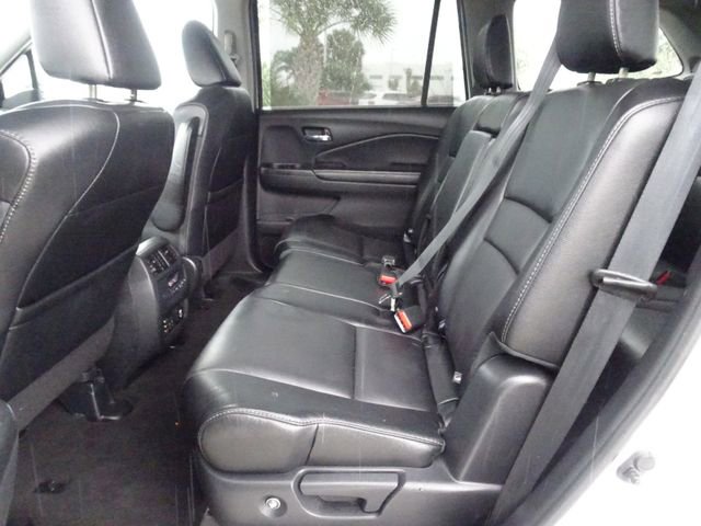 Used 2017 Honda Pilot Touring image 9