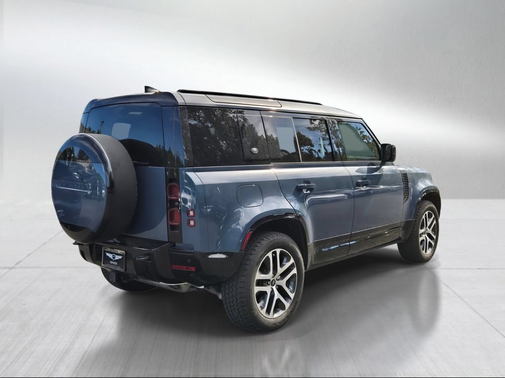 Used 2024 Land Rover Defender 110 X-Dynamic SE AWD/4WD image 3