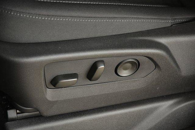 New 2025 GMC Sierra 1500 SLE w/ Preferred Package image 18