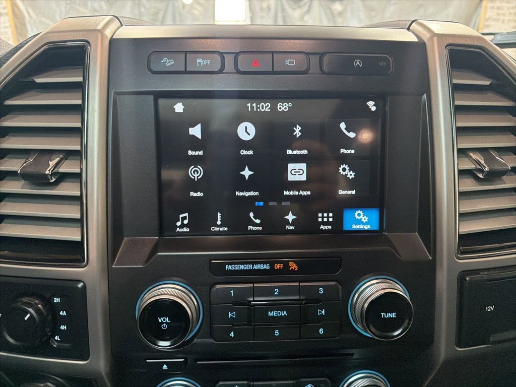 Used 2018 Ford F150 Platinum w/ Equipment Group 701A Luxury image 18