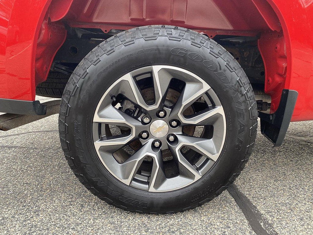 Certified 2023 Chevrolet Silverado 1500 LT AWD/4WD image 9