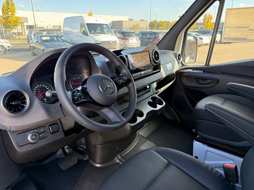 New 2026 Mercedes-Benz Sprinter 2500 image 9