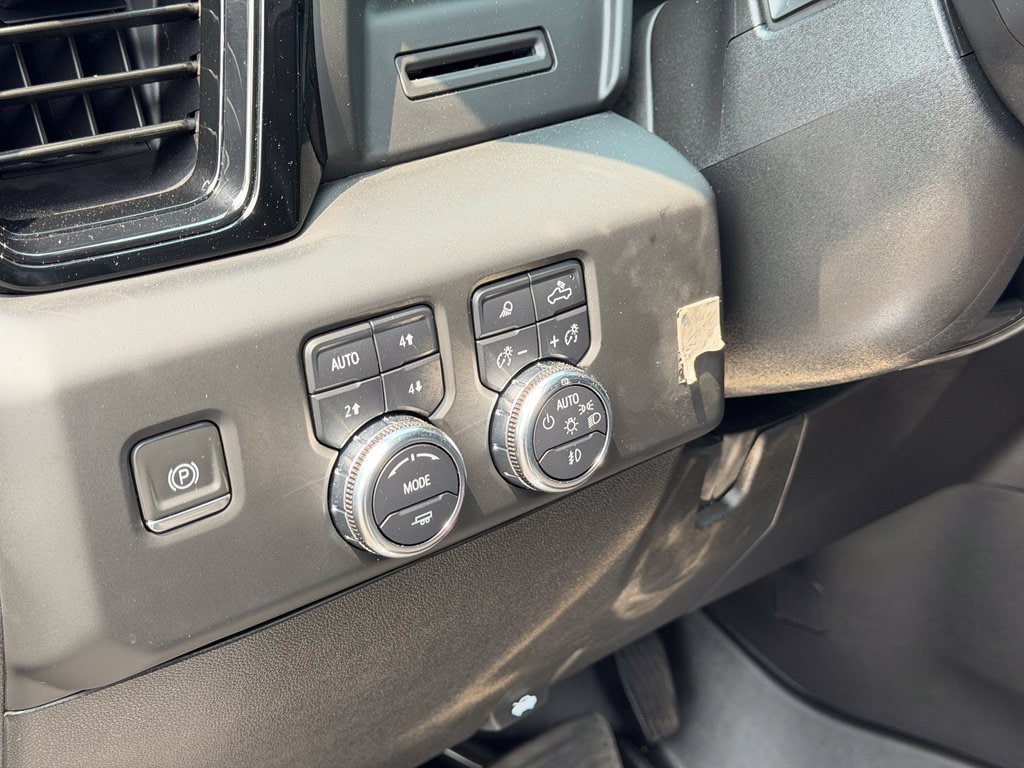 Used 2024 GMC Sierra 2500 AT4 w/ AT4 Preferred Package AWD/4WD image 21