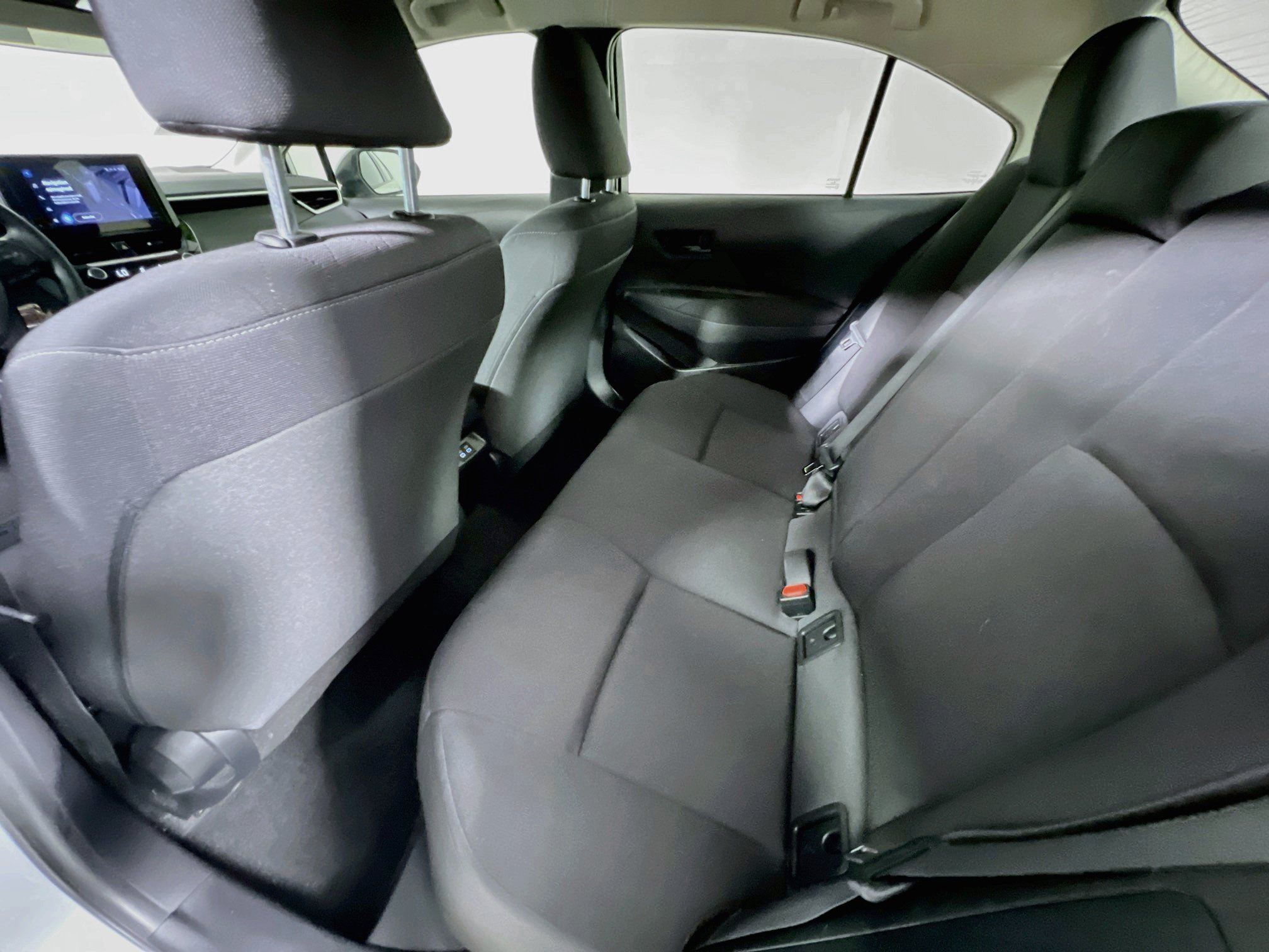 Used 2024 Toyota Corolla LE FWD image 27