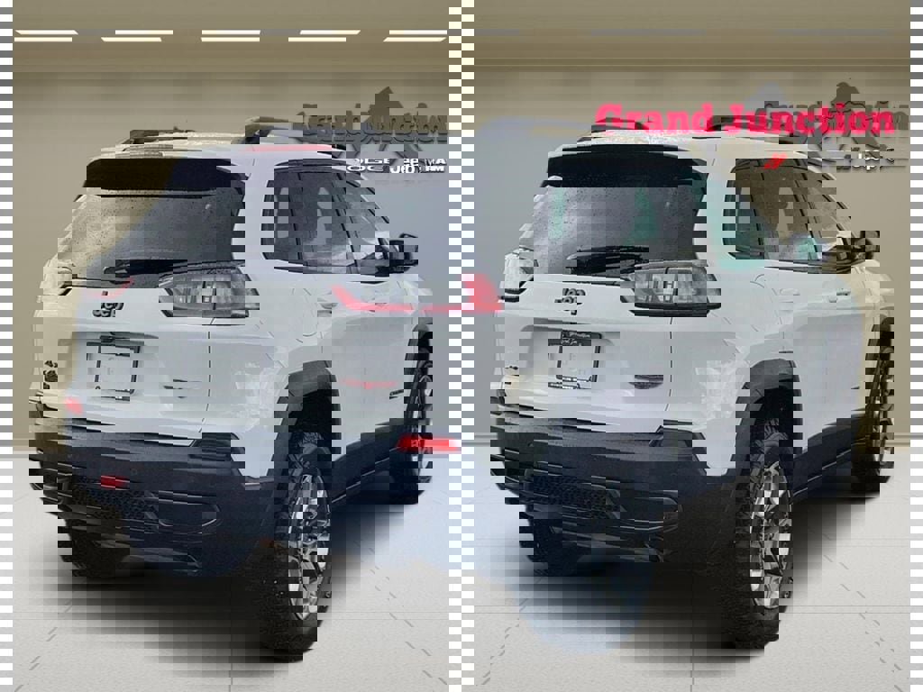 Used 2019 Jeep Cherokee Trailhawk w/ Cold Weather Group image 3