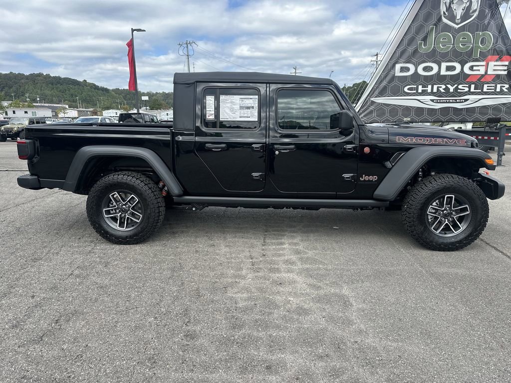 New 2025 Jeep Gladiator Mojave image 2