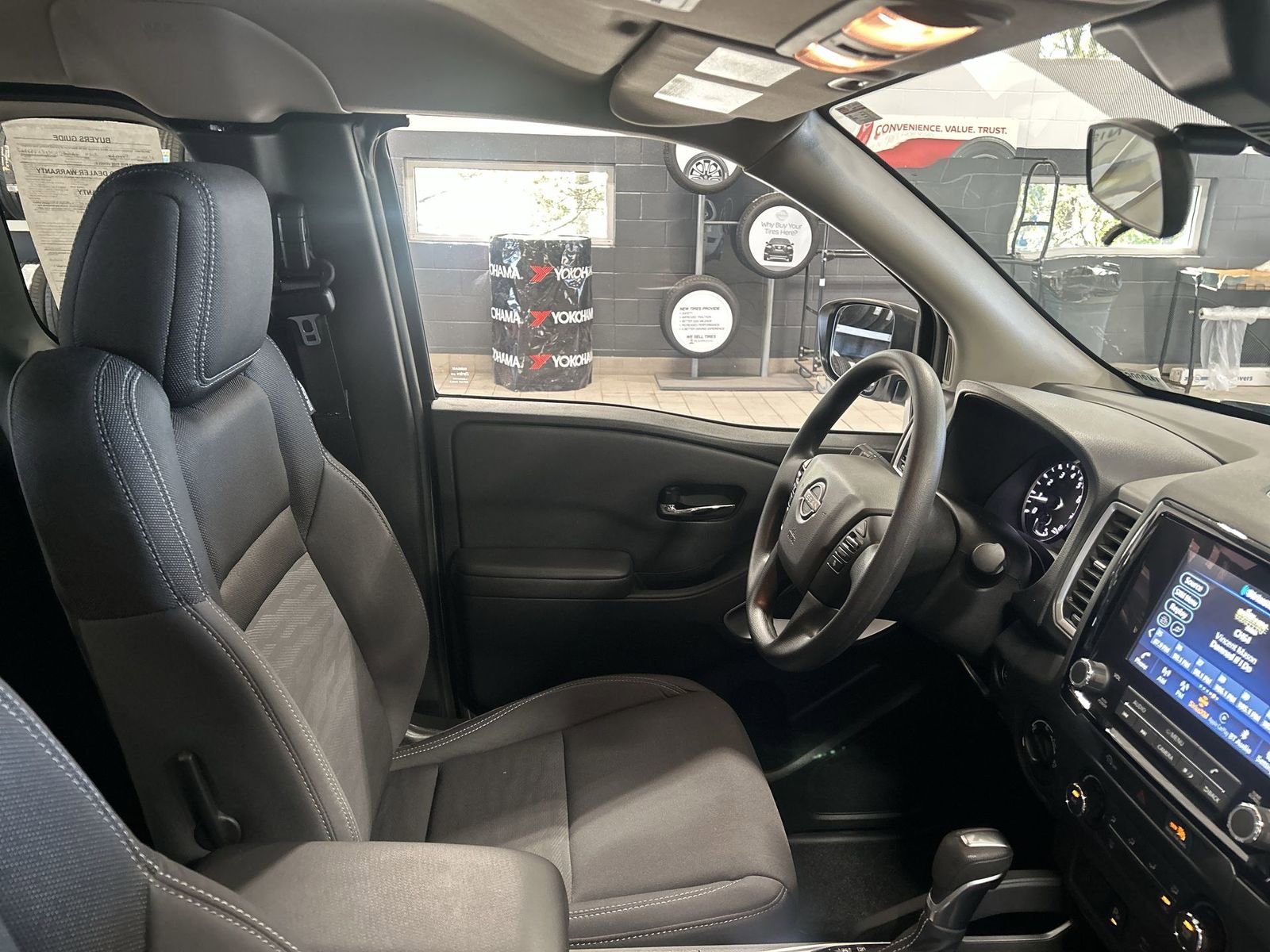 Used 2024 Nissan Frontier SV w/ Technology Package AWD/4WD image 9