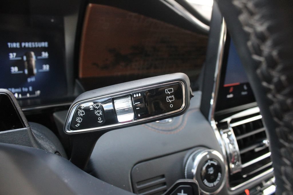 Certified 2023 Lincoln Navigator Black Label AWD/4WD image 13