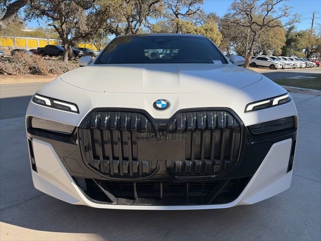 Used 2024 BMW 740i w/ Premium Package image 6