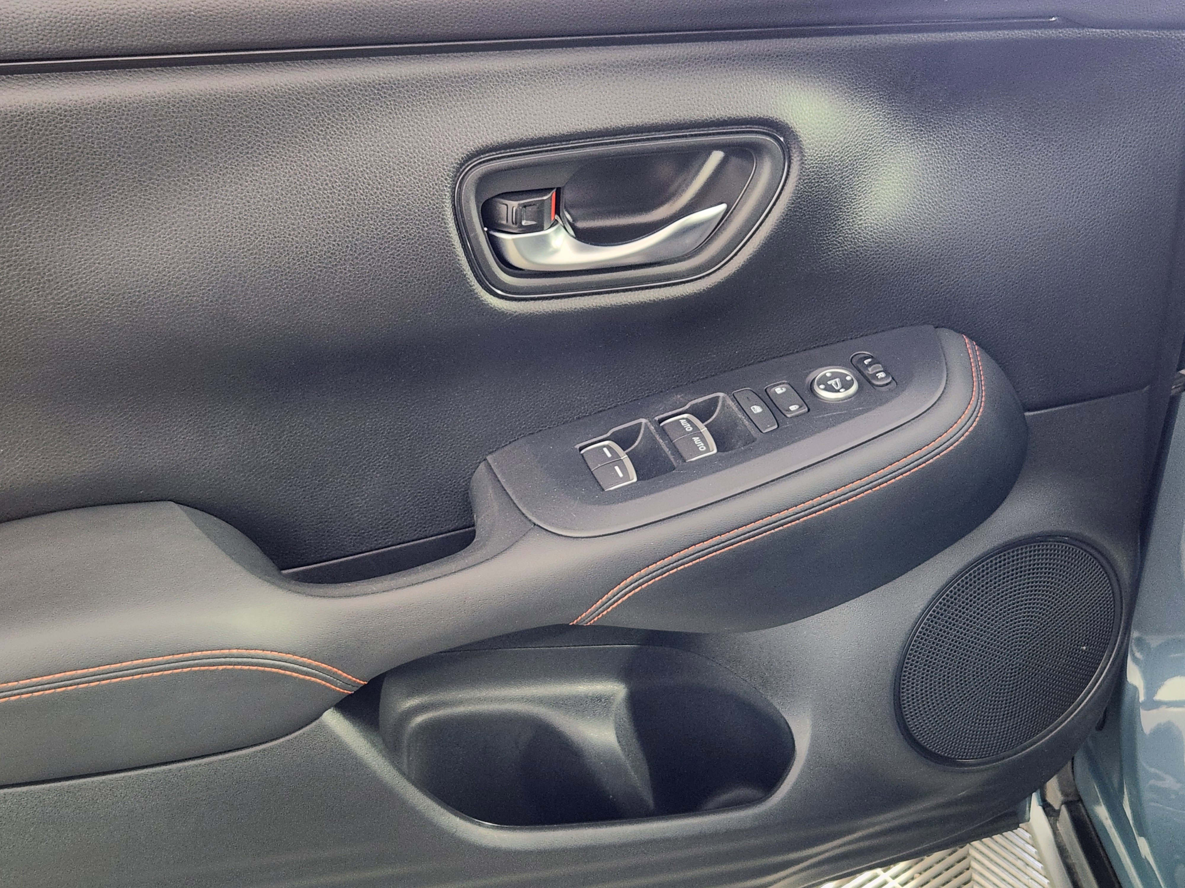 Used 2024 Honda HR-V Sport image 16