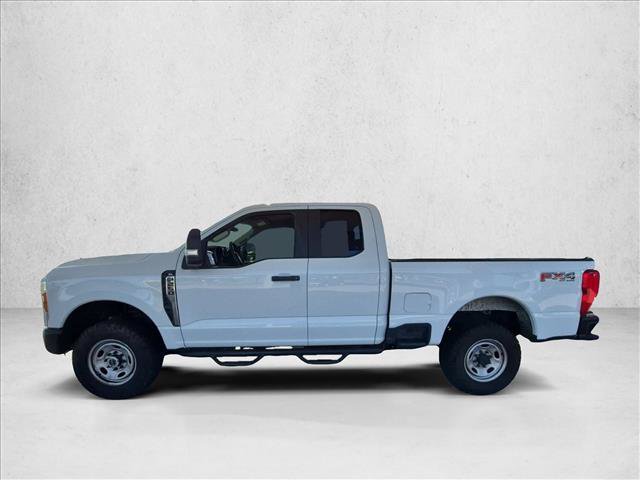 Used 2023 Ford F250 XL w/ FX4 Off-Road Package AWD/4WD image 8