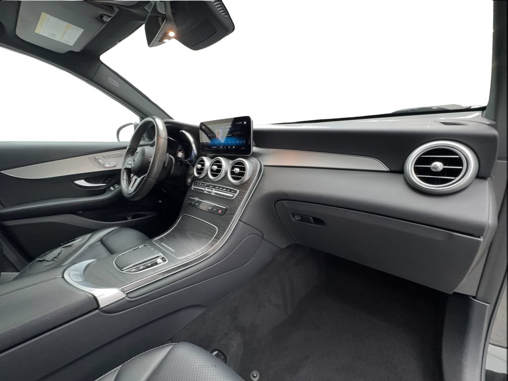Used 2022 Mercedes-Benz GLC 300 image 30