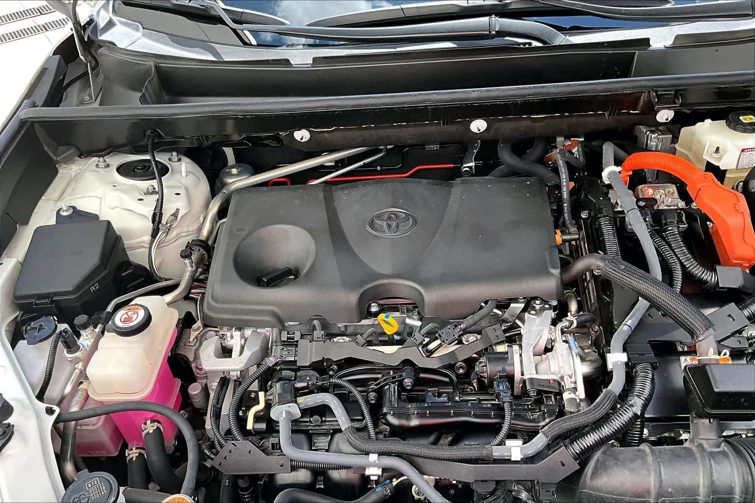 Used 2020 Toyota RAV4 XSE AWD/4WD image 32