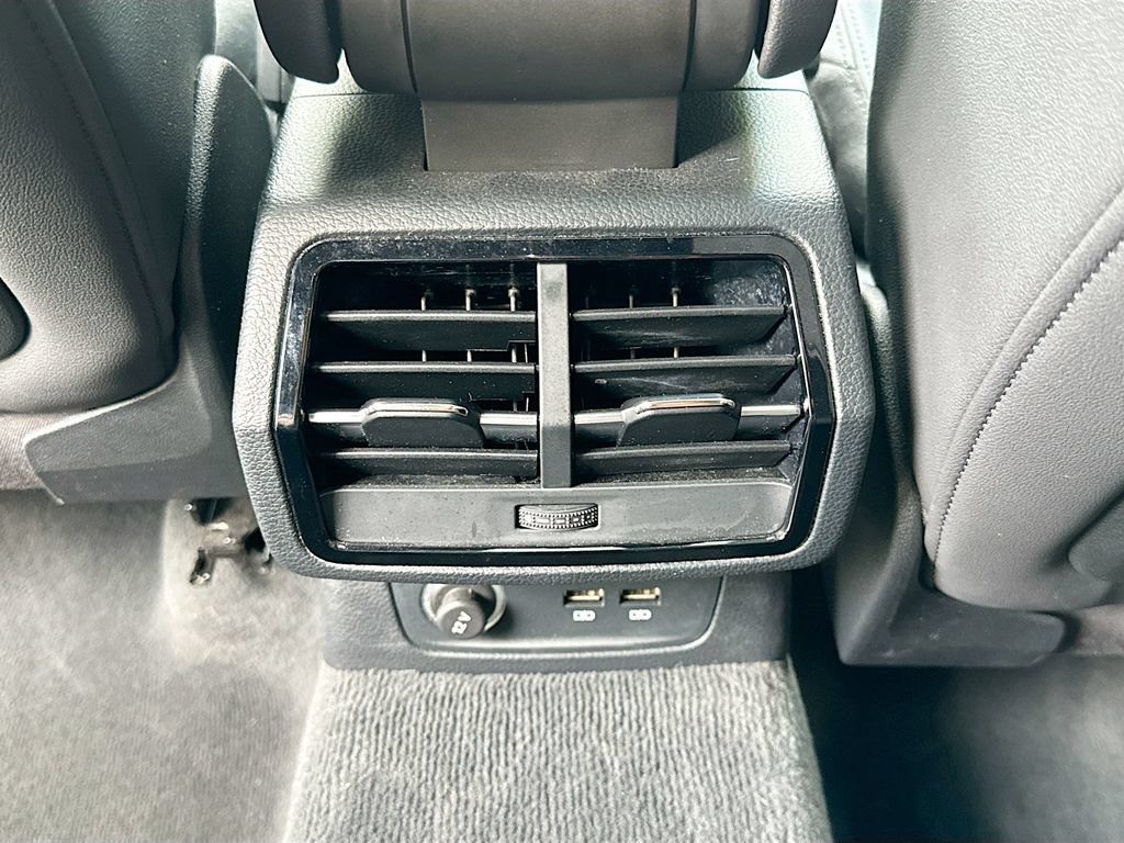 Used 2019 Audi Q3 2.0T Premium w/ Convenience Package AWD/4WD image 26