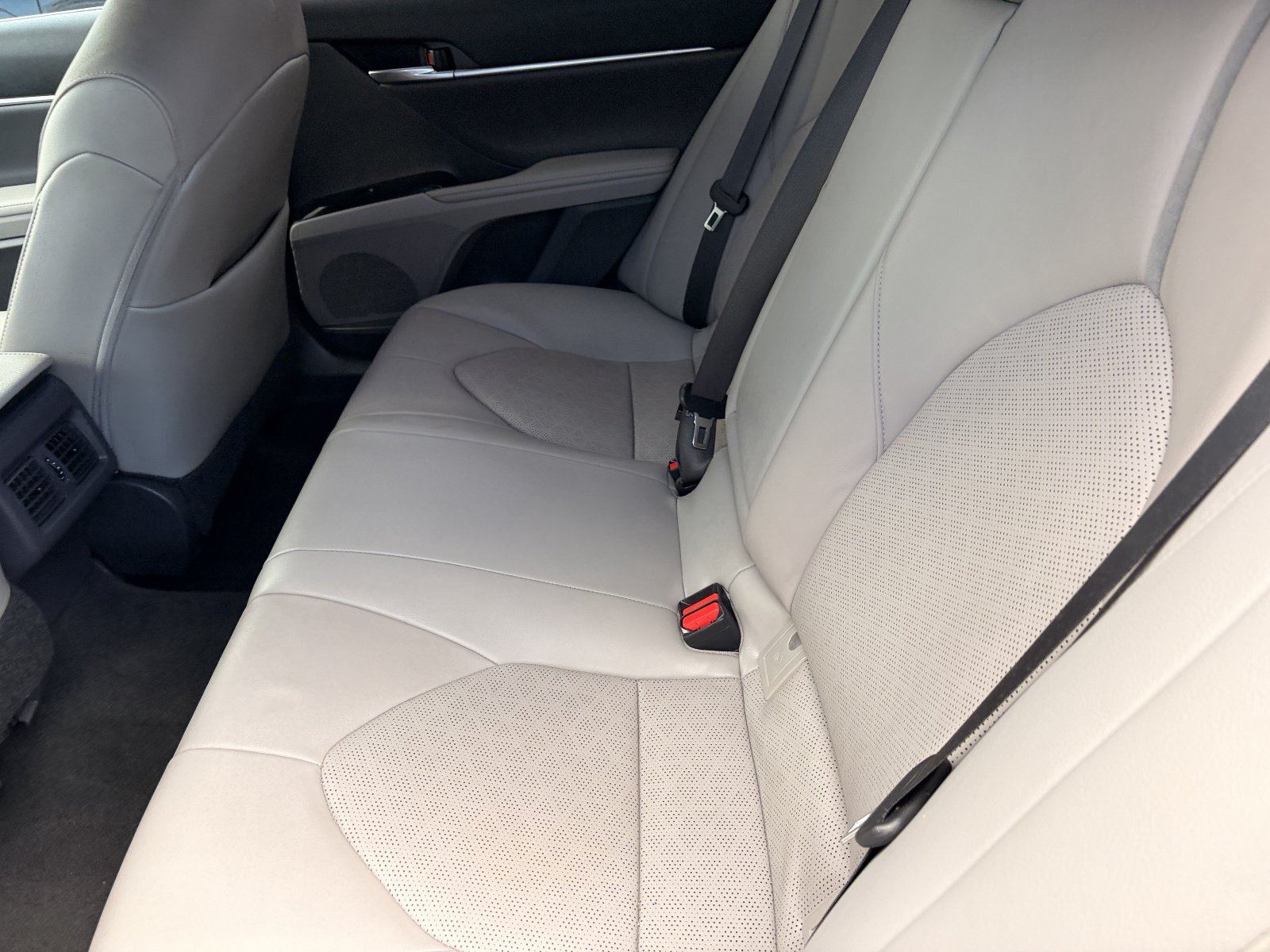 Used 2020 Toyota Camry XSE w/ Carpet Mat Package FWD image 15