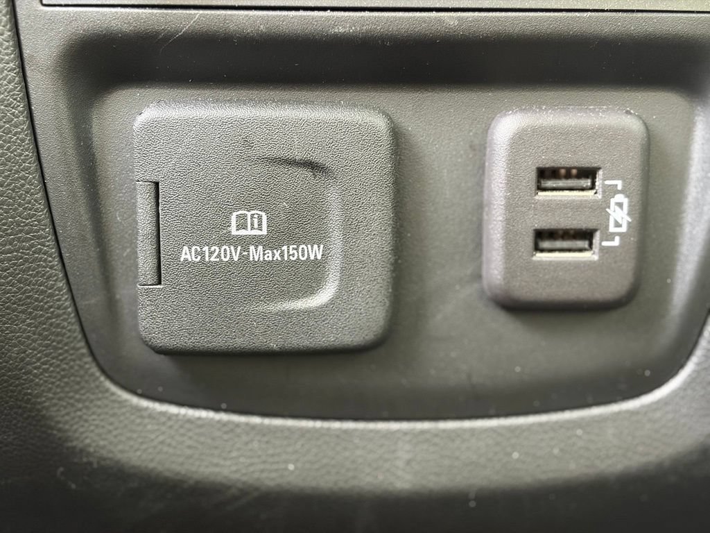 Used 2023 Buick Enclave Avenir w/ Avenir Technology Package AWD/4WD image 18