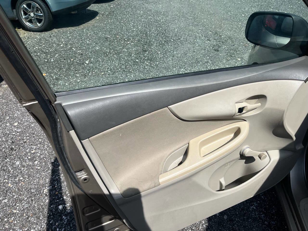 Used 2009 Toyota Corolla FWD image 13