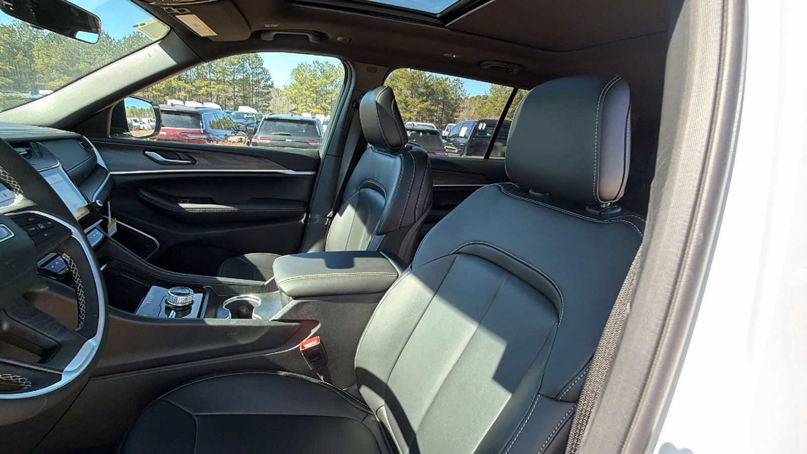 New 2026 Jeep Grand Cherokee L Limited w/ Limited Altitude Package image 17