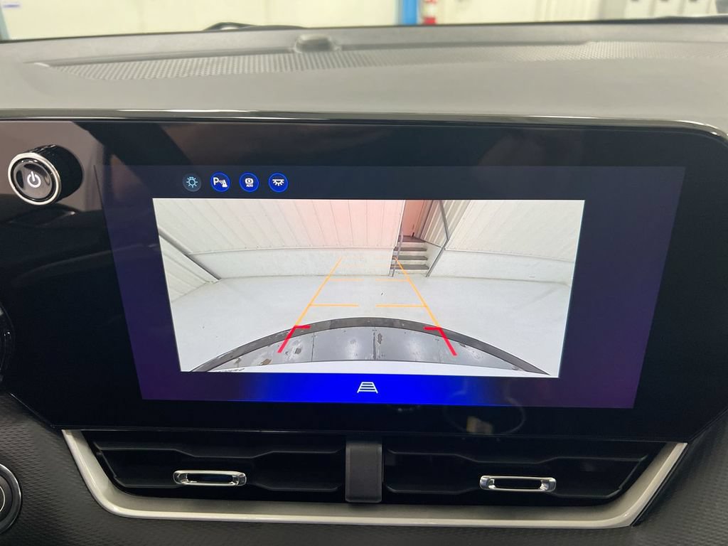 New 2027 Chevrolet Equinox LT AWD/4WD image 16