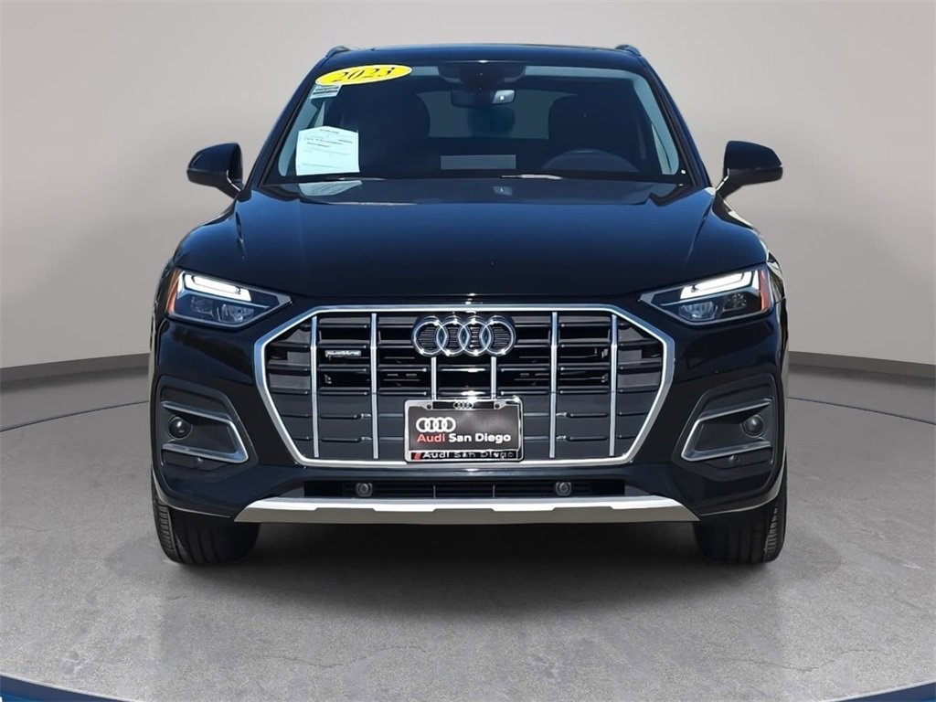 Used 2023 Audi Q5 2.0T Premium w/ Convenience Package image 3