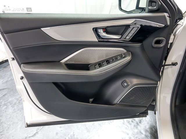 Used 2023 Acura MDX SH-AWD w/ Technology Package image 28