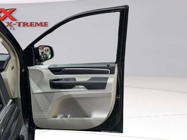 Used 2012 Volkswagen Routan S image 43