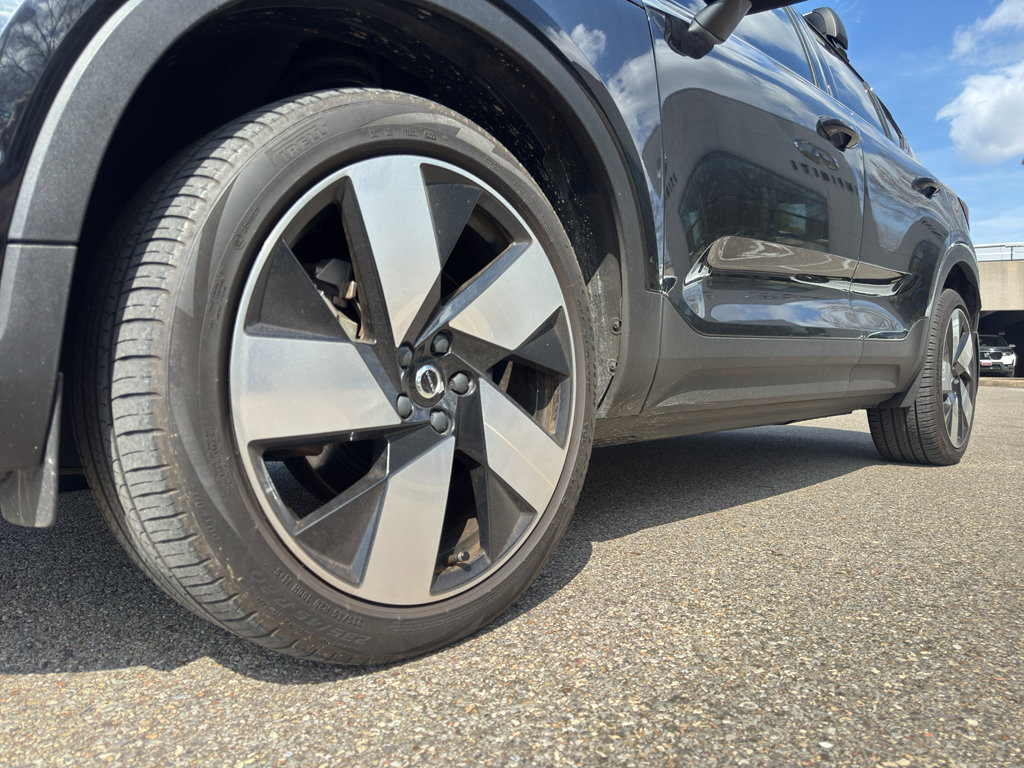 Used 2023 Volvo C40 P8 Recharge Ultimate image 5