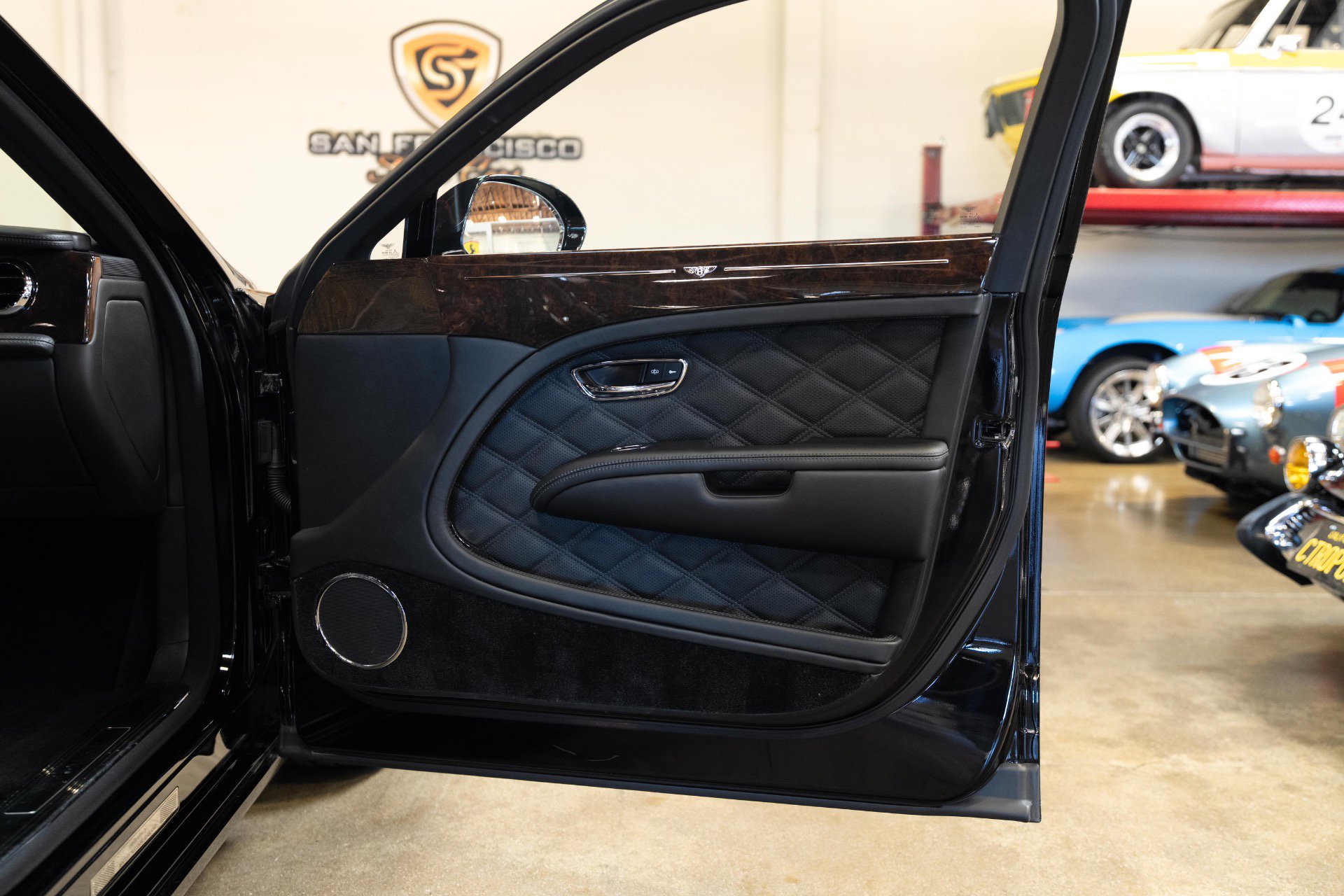 Used 2014 Bentley Mulsanne image 58