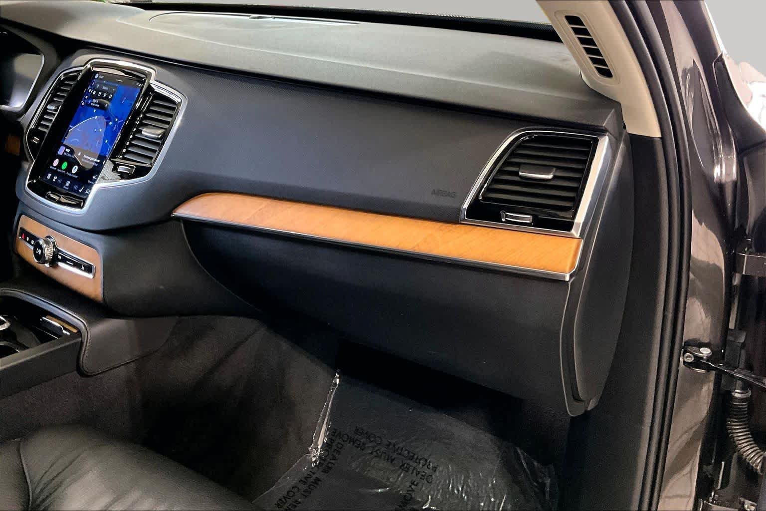 Certified 2024 Volvo XC90 B6 Plus w/ Protection Package Premier AWD/4WD image 18