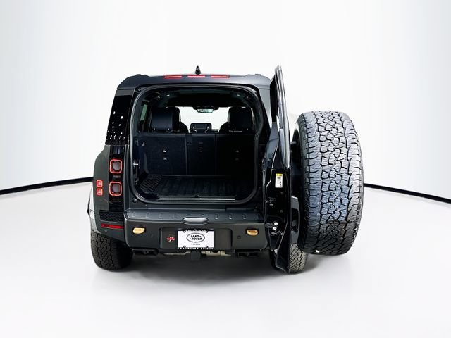 Used 2025 Land Rover Defender 110 AWD/4WD image 6