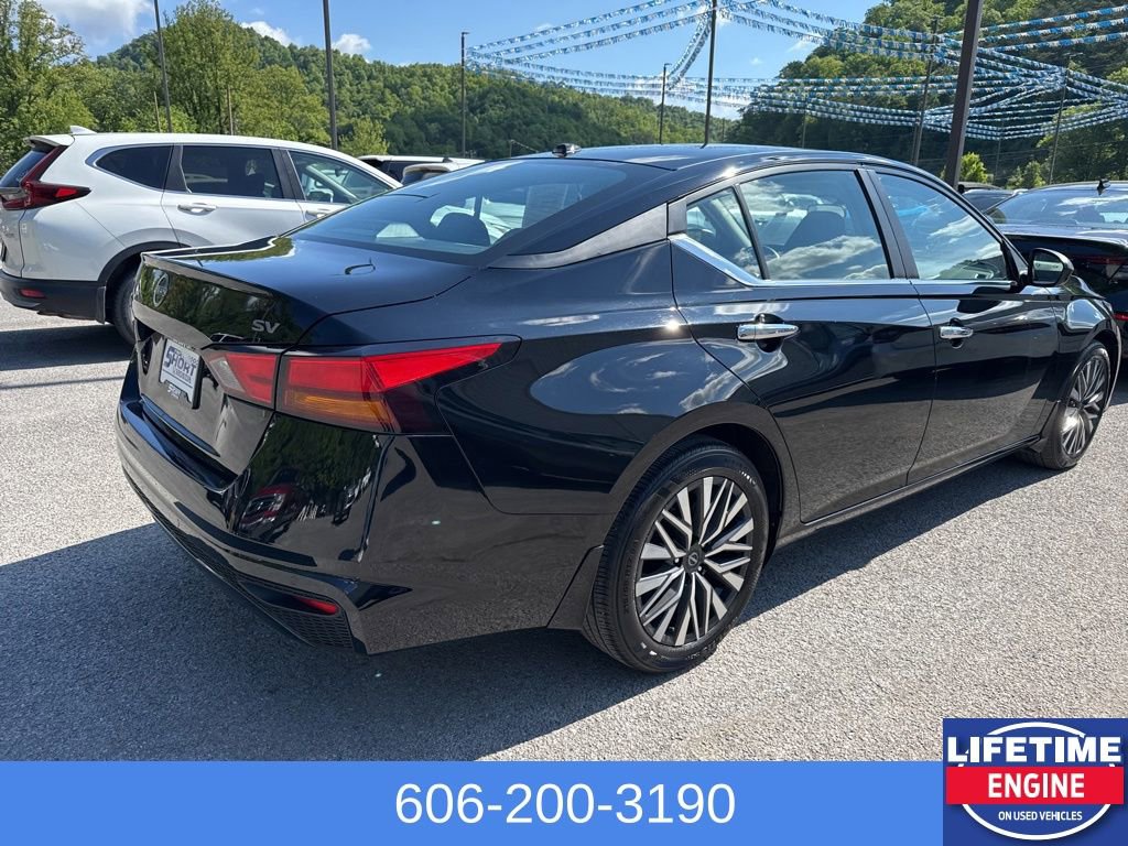 Used 2024 Nissan Altima 2.5 SV FWD image 7