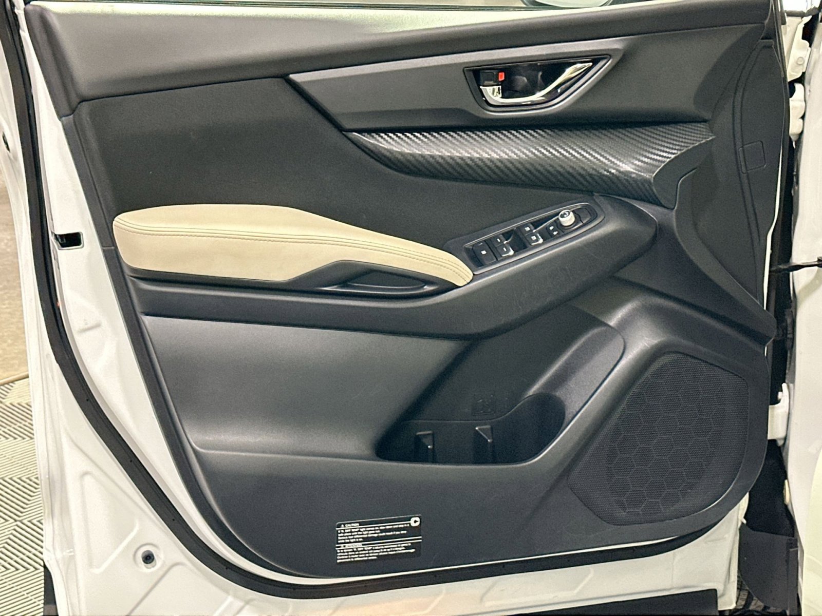 Used 2023 Subaru Ascent Premium w/ Convenience Package image 15