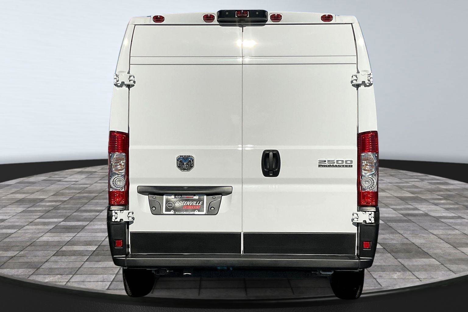 Used 2025 RAM ProMaster 2500 w/ Convenience Group image 4