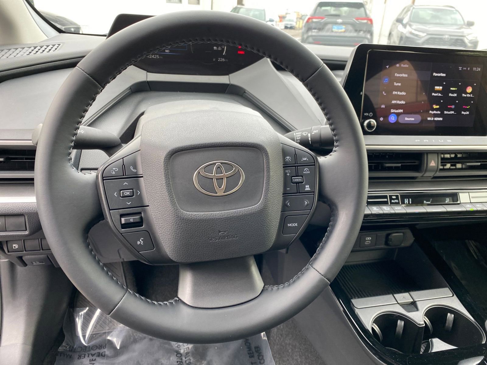 Used 2025 Toyota Prius LE image 28