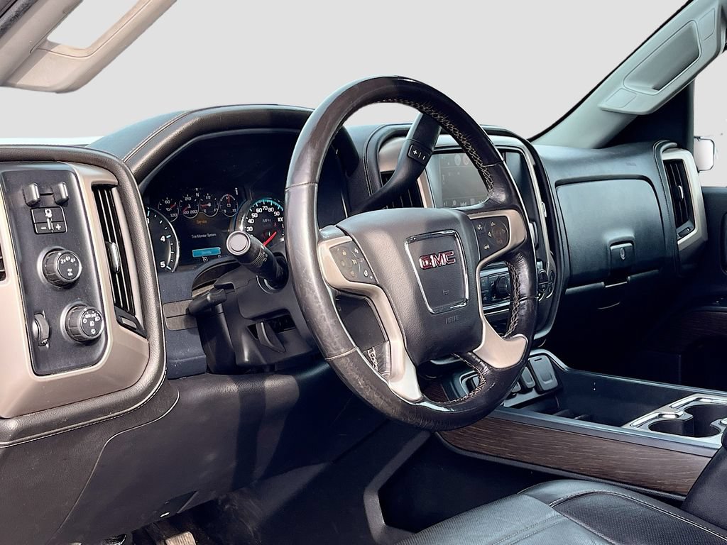 Used 2018 GMC Sierra 2500 Denali w/ Duramax Plus Package AWD/4WD image 9