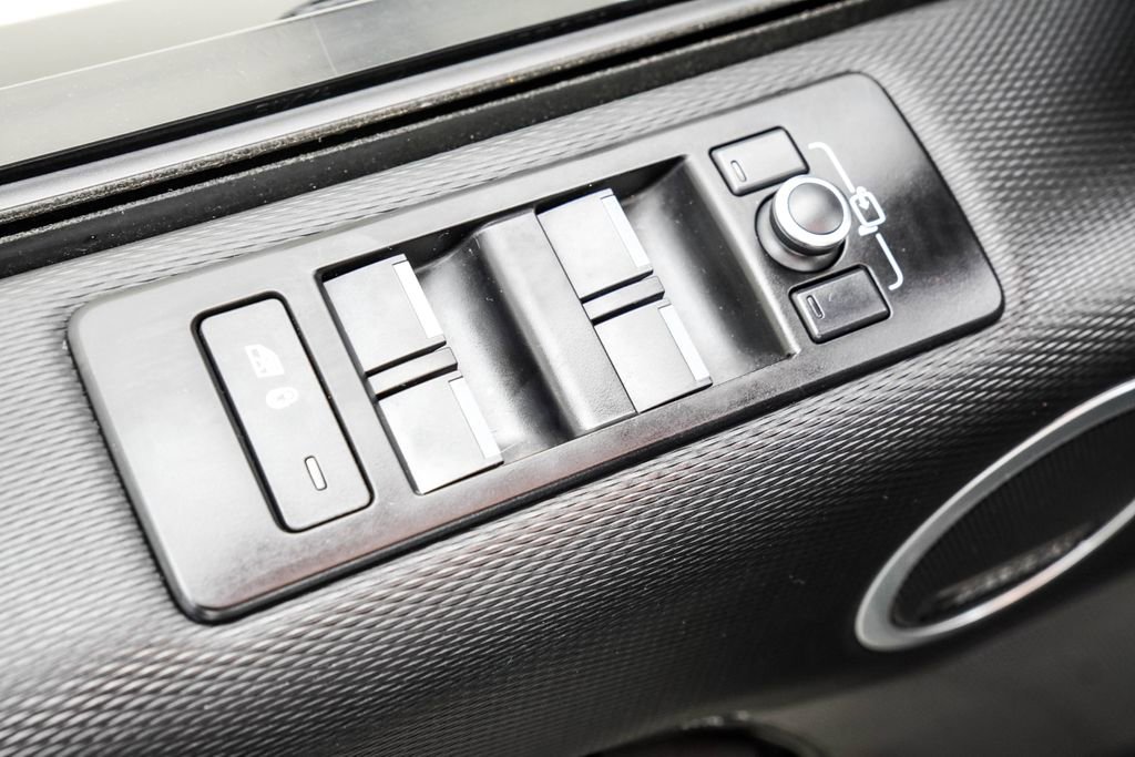 Used 2022 Land Rover Discovery HSE R-Dynamic image 46