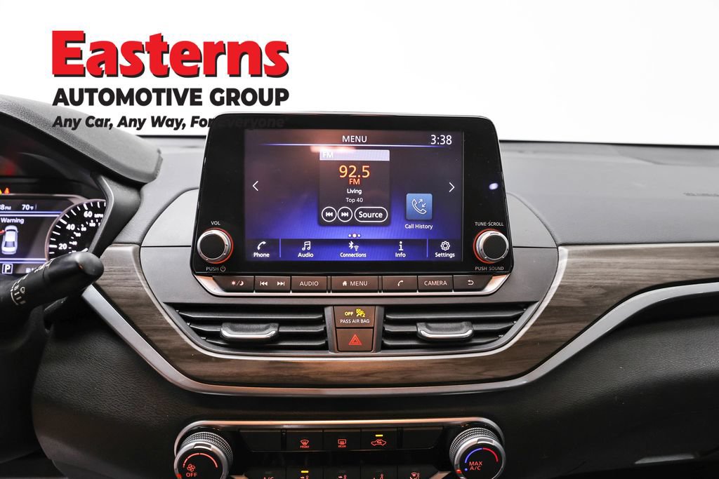 Used 2023 Nissan Altima 2.5 SV AWD/4WD image 12
