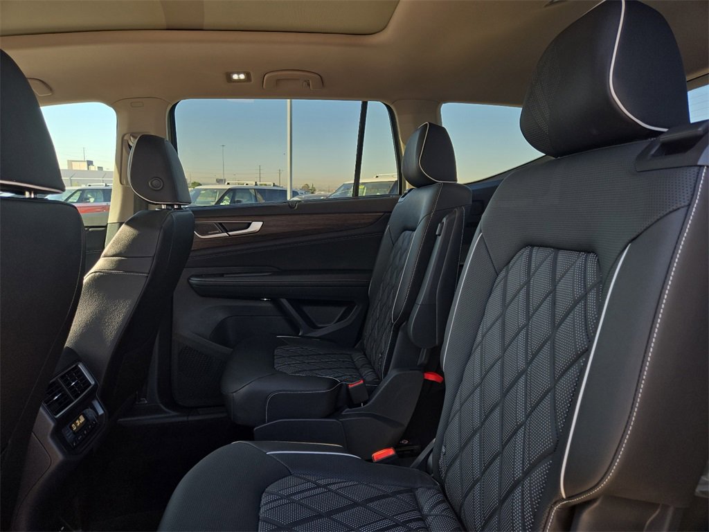 New 2025 Volkswagen Atlas SEL Premium R-Line image 15