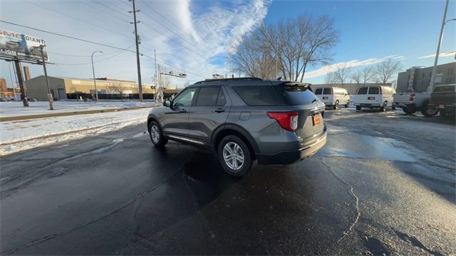 Used 2021 Ford Explorer XLT image 6