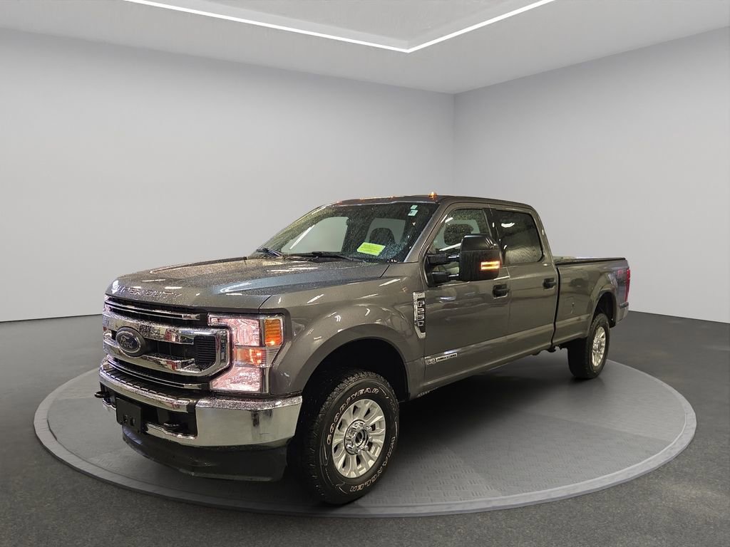 Used 2022 Ford F250 XLT w/ FX4 Off-Road Package AWD/4WD image 2