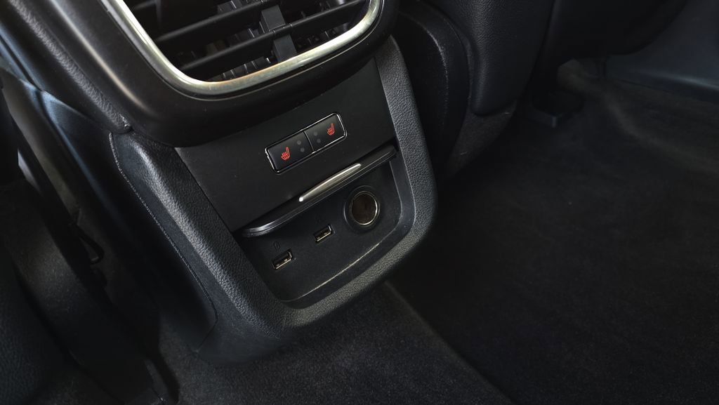 Used 2020 Lincoln Nautilus Reserve w/ Equipment Group 201A image 18