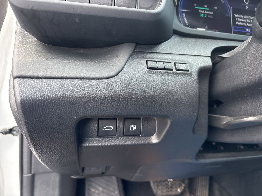 Used 2023 Toyota Crown XLE image 15