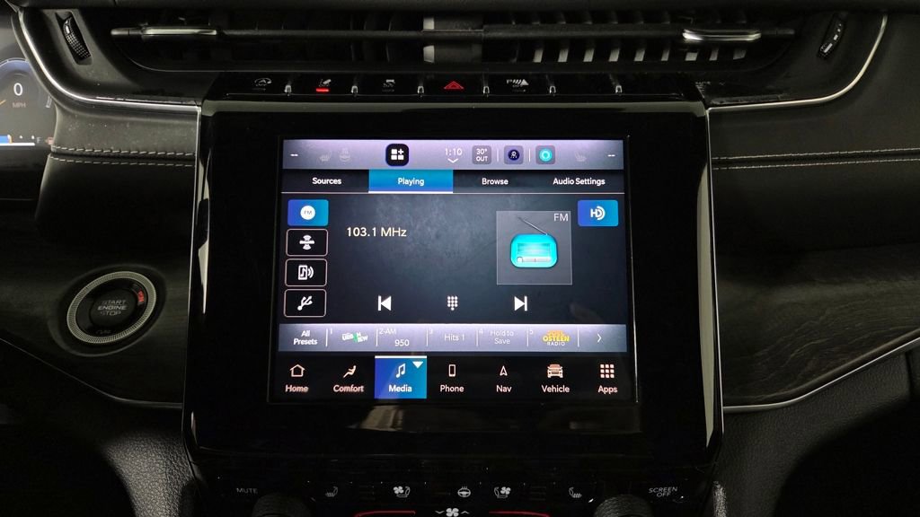 Used 2022 Jeep Grand Cherokee Overland w/ Luxury Tech Group IV image 22