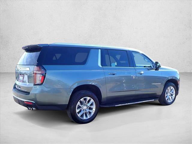 Used 2023 Chevrolet Suburban Premier image 5