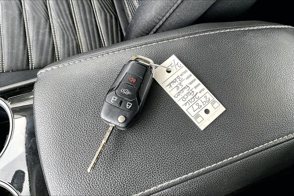 Used 2016 Ford Fusion SE image 32